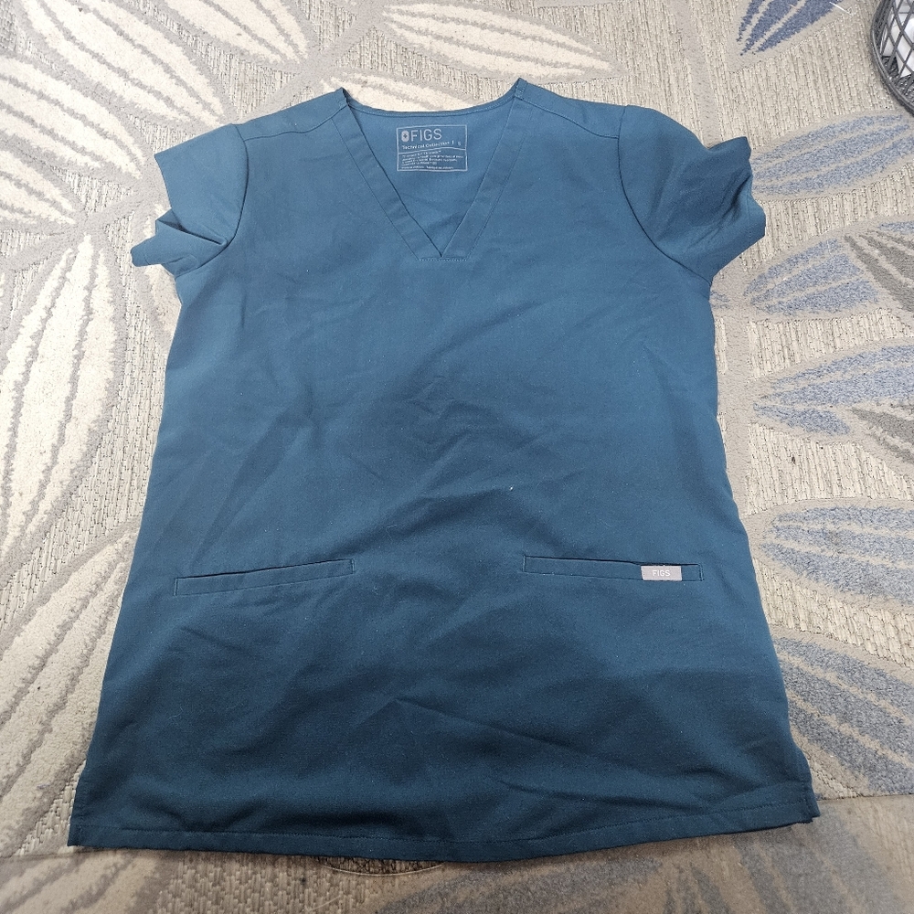 Figs Scrub Top